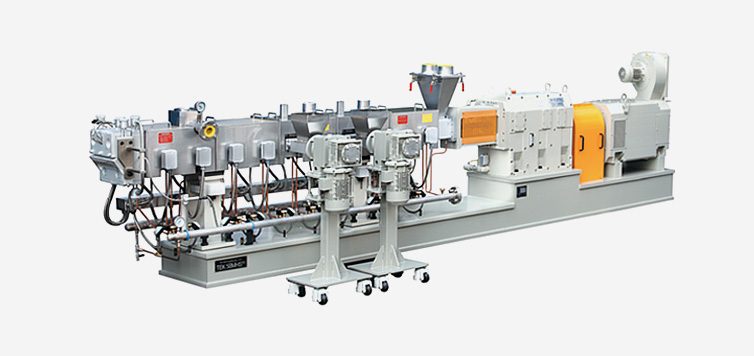 Twin screw extruder compounding system